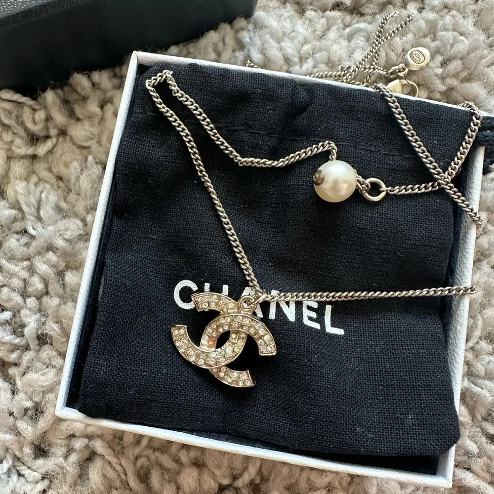 CHANEL Pearl Crystal CC Pendant Necklace Gold